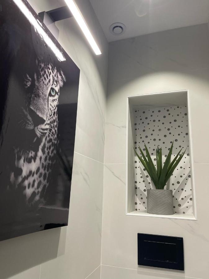 Luxury Garden Jacuzzi Promenade Apartment